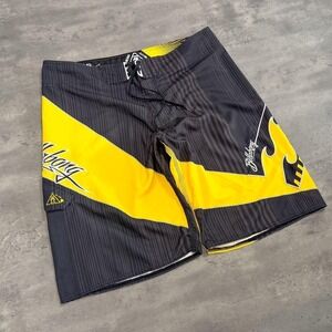 Vintage VTG Y2K 2000's 00's Any Irons Signature Black & Yellow Wide Short's